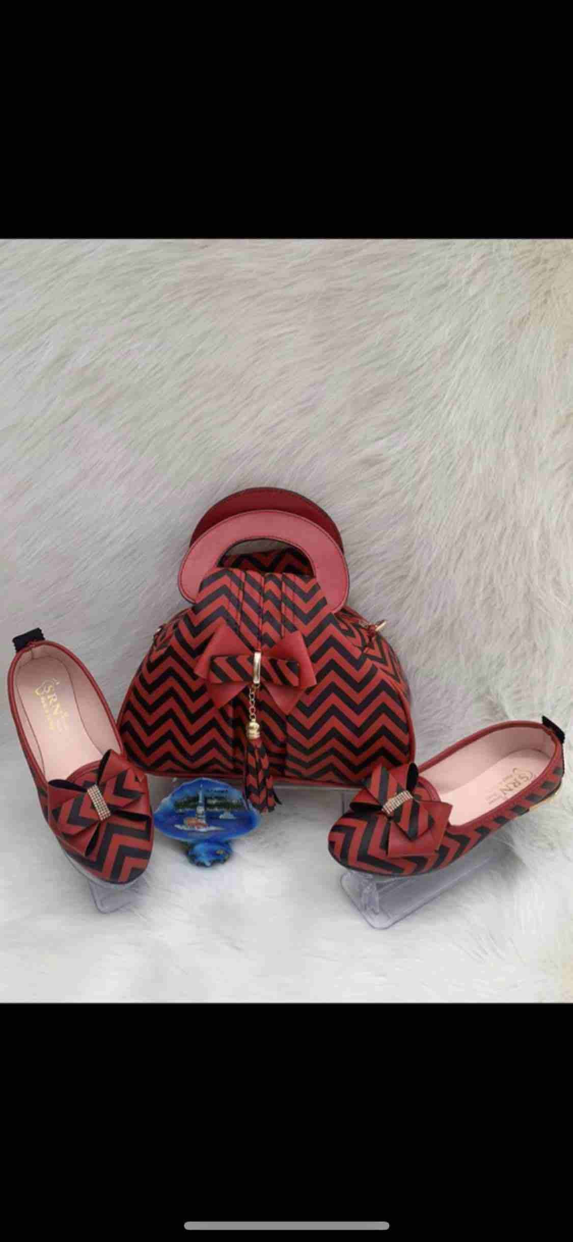 سيت حقيبه وحذاء كامل👜👠💕
القياس 37/40🧚‍♂️
السعر15🧚‍♂️
‎توصيل لكافه محافظات العراق🚘💞